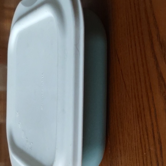 Tupperware 2qt oven safe dish - Picture 2 of 6